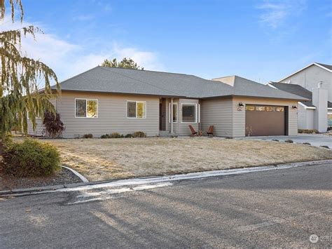 Zillow has 34 photos of this $1,189,000 4 beds, 3 baths, 2,954 Square Feet single family home located at 550 S Sandalwood Place, Moses Lake, WA 98837 built in 1992.. 