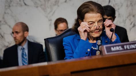 Most Californians think Dianne Feinstein should resign, poll shows