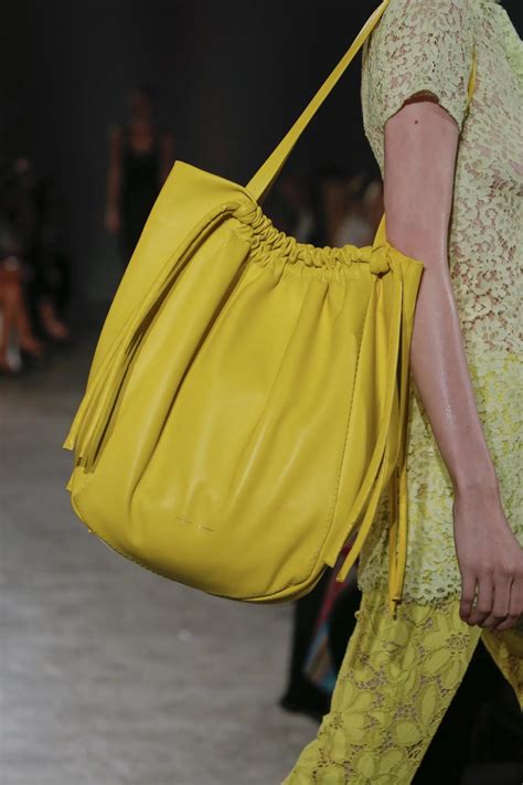 Most stylish bag trends that will rule 2024 - Times of India