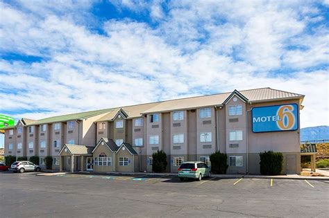 Motel 6 Bernalillo: Best Price for a Good Room - See 65 traveler rev