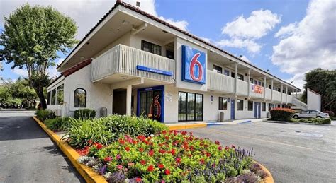 Motel 6 Petaluma, CA, Sonoma - Book Motel 6 Petaluma, CA online with best deal and discount with lowest price on Hotel Booking. Best Price (Room Rates) Guarantee Check all reviews, photos, contact number & address of Motel 6 Petaluma, CA, Sonoma and Free cancellation of Hotel available.. 