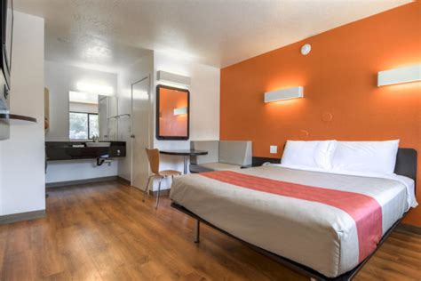 Motel 6 room cost. Jul 25, 2022 · Right now, the average cost of a hotel room in the U.S. is about $200 a night, which works out to roughly $6,000 a month. Extended-stay hotel rates are typically between $5,200 and $7,200 per ... 