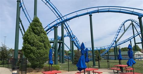 Mothers get into Kentucky Kingdom free on Mother