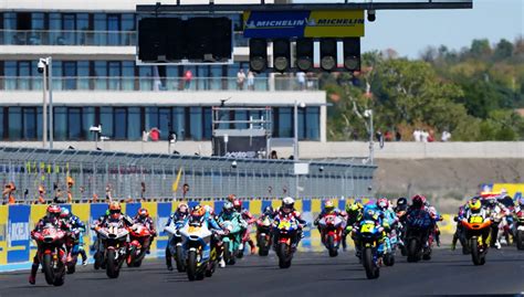Moto2 Barcelone &ndash; Ai Ogura r&eacute;compens&eacute; par ses fans 