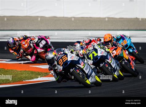 Moto3 Valence Course : d&eacute;part retard&eacute; et drapeau rouge apr&egrave;s trois tours 