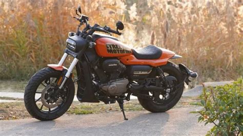 Motofino V-Maxter 300: Like the Harley Sportster S