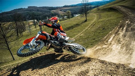 Motorbike x3m. Moto X3M 2 is the sequel to the popular online game Moto X3M. It builds upon the original game's success by introducing new levels, obstacles, and challenges for players to enjoy. In the first Moto X3M, you controlled a motocross bike as you raced across obstacle courses. 