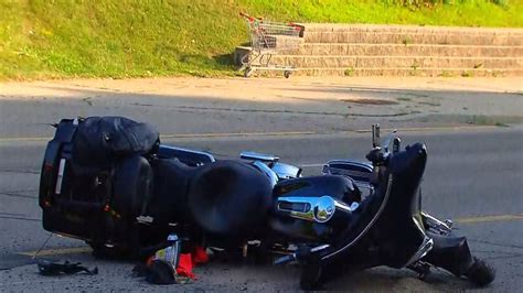 Motorcyclist critically injured in Mississauga crash