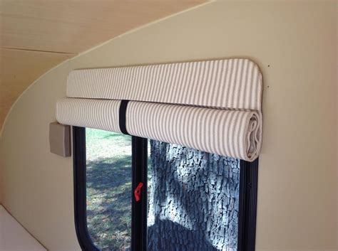 Motorhome curtains. Install the mounting system first. Before you hang up the curtains, be sure that the mounting system is securely attached to the RV wall, and make any necessary adjustments before putting up your curtains. Keep in mind that not blinds and curtains will require a particular mounting system. Thumb tacks may be suitable. 