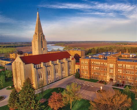 Mount marty. Mount Marty University has an acceptance rate of 68%. Half the applicants admitted to Mount Marty University who submitted test scores have an ACT score between 18 and 23. However, one quarter of ... 