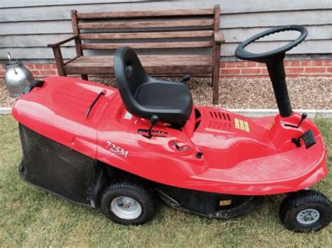 Mountfield 725M ride on mower sit on lawnmower Briggs & Stratton