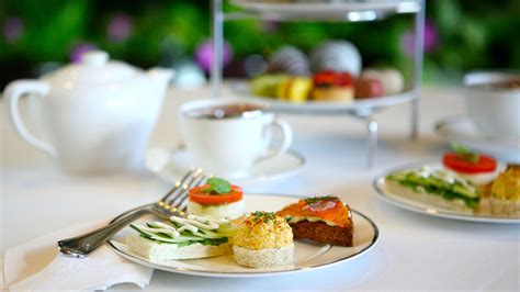 Mouseplanet - Classic Afternoon Tea at The Disneyland Hotel ...