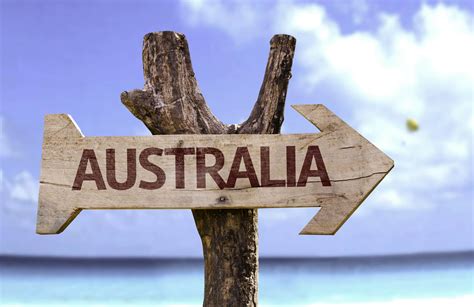 Move to aussie. After you’ve confirmed your flight to Australia and know your departure date, then you are going to need my moving to Australia checklist. It gives you a more detailed list of what you need to do 4 weeks before you move to Australia, two weeks, on move day and handy hints. The moving to Australia process Before you leave for Australia: 