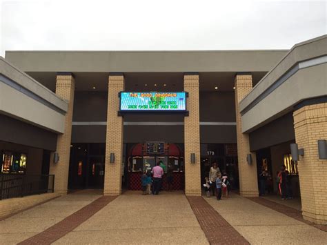 Regal Tyler Rose. Hearing Devices Available. Wheelchair Accessible. 1250 Loop 323 South SW , Tyler TX 75701 | (844) 462-7342 ext. 1505. 0 movie playing at this theater today, May 1. Sort by. Online showtimes not available for this theater at this time. Please contact the theater for more information. Movie showtimes data provided by Webedia .... 