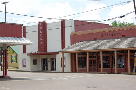 Movie theater batesville ms. Location of theater: 98 Eureka St., Batesville Built 1930 Now Closed "106. (C) 98 Eureka 1930 Art Deco Eureka Cinema The one story symmetrical theater resting … 