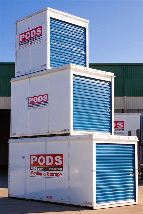 Moving containers pods. Different moving container companies offer different size moving pods. Smaller moving containers are usually around seven to eight feet long and are capable of holding the contents of a small studio apartment or dorm room. Medium size moving containers are around 12 feet long and can hold the contents of a one to two-bedroom … 