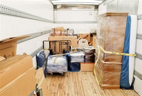 Get Full-Service Storage in San Diego from Best Fit Movers. Protecting your belongings is our top priority. This is true whether they’re in the back of our moving trucks or in one of our high-quality climate-controlled storage containers. San Diego depends on Best Fit Movers, and we work to exceed expectations every time.. 