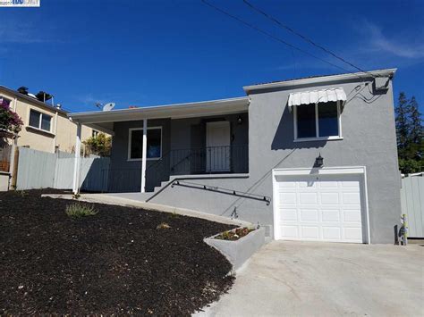 Movoto hayward. 1117 Fabian Way, Hayward, CA 94544 is a Single Family Residential House with 3 beds, 2 baths, 1,087 square feet according to public record. See the price estimate, comparable homes for sale, nearby schools, and places. 