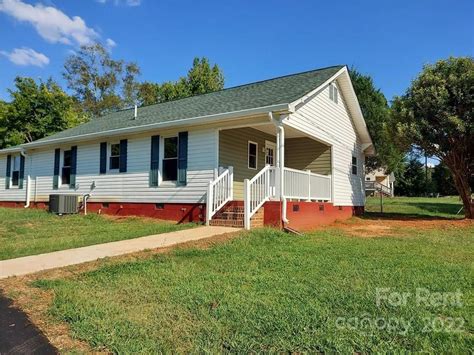 Movoto salisbury nc. 64 Wadesboro, NC homes for sale, median price $184,400 (0% M/M, 0% Y/Y), find the home that’s right for you, updated real time. 