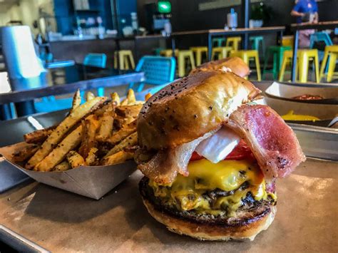 Mr juicy. At Mr. Juicy, chef Andrew Weissman applies French culinary art to cooking burgers. Chef Andrew Weissman, pictured at his Mr. Juicy burger restaurant in the Monte Vista area, plans to open a second ... 
