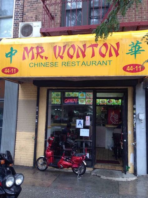 Mr. wonton. Welcome to Wu's Wonton King Chinese Restaurant. Located at 165 E Broadway, New York, NY 10002, our restaurant offers a wide array of authentic Chinese Food, such as Sesame Chicken, Pepper Steak, Moo Shu Pork, Sauteed Bok Choy, Young Chow Fried Rice, Stir Fried Noodle. Try our delicious food and service today. 