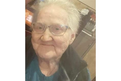 Mt vernon il funeral homes.  Interment will follow.  She was born Oct.  Hughey ...