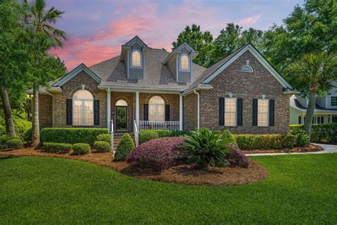 Mt. pleasant sc homes for sale. Recommended. $1,345,000 Open Sun 11AM - 1PM. 3 Beds. 2 Baths. 2,420 Sq Ft. 911 S Shem Dr, Mount Pleasant, SC 29464. LOCATION, LOCATION, LOCATION! NOT in a flood zone! Welcome home to this renovated 1960s brick home in the HEART of Mount Pleasant, just minutes to Shem Creek, tons of restaurants, shopping, just a quick 5 miles to downtown ... 