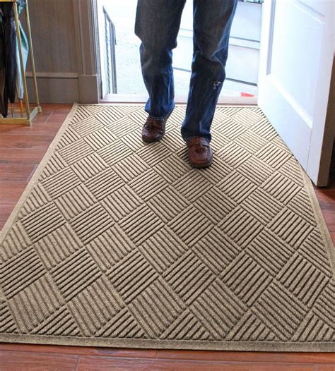 Mudroom rug. If you are looking to add style and comfort in your house, adding a carpet that matches the interior décor is the best way to go. After making your selection and purchasing one, yo... 