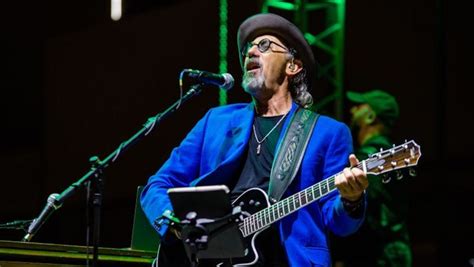 Muere Jack Sonni, exguitarrista de la agrupación británica de rock Dire Straits, a los 68 años