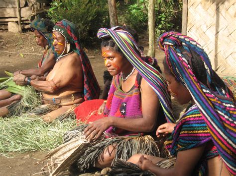 Mujeres porono