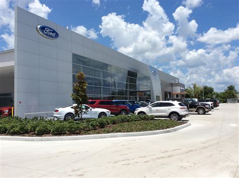 Mullinax Ford is given a 4.5 "overall dealer rating" based on our analysis of 1351 cars the dealer recently listed for sale. This assesses the dealer's price competitiveness, responsiveness to inquiries, and information transparency (how good the dealers are at providing basic information such as vehicle photos, price and mileage). 72 deals .... 