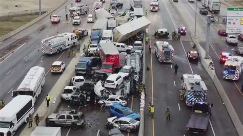 Multiple car crash prompting significant delays on I-5
