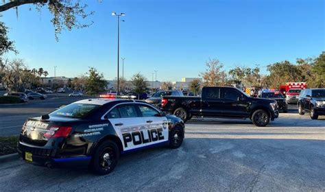 Multiple people injured in shooting at Florida shopping mall