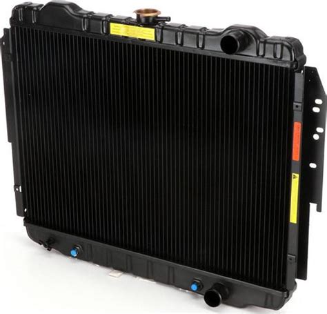 All radiators are 100% leak-tested, and are designed with application-specific mounting holes and brackets, including all the parts needed for a drop-in installation. Murray provides over 950 replacement radiator models covering 95% of the automotive, light truck, and SUV applications on the road today, including select late model coverage.