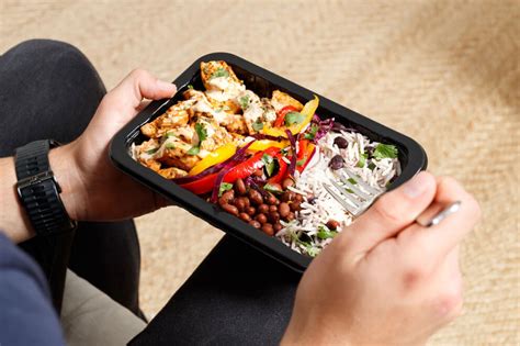 Muscle chef. The cost of a Chefgood delivery box depends on whether you opt for the Everyday or the Weight Loss plan. Here are the costs per meal between the two plans. Meals. Everyday Plan. Weight Loss Plan. 5 Meals. $13.00. $12.00. 7 Meals. 