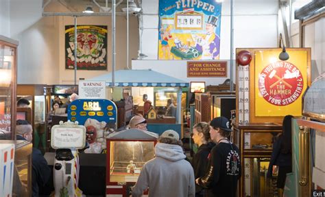 Musee mecanique. Explore over 300 mechanical entertainment devices from the 20th century, including orchestras, slot machines, peep shows, and more. Learn about the history and … 