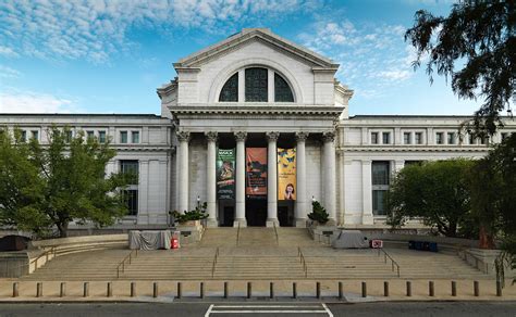 The Smithsonian Institution holds the largest collection of nat