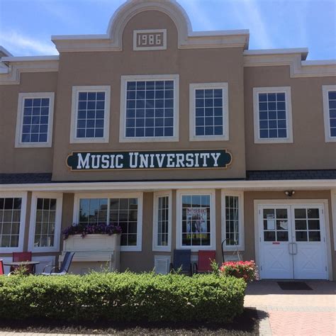 Music colleges in kansas. Learn. Berklee offers degree programs at our campuses in Boston, New York City, and Valencia, Spain, and through Berklee Online, all taught by our expert faculty, as well as music education programs at locations around the world. Find your program. Explore Berklee institutes. 