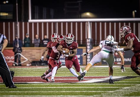 Muskegon big reds football score. 1:02. Detroit — M’khi Guy showed he could do more than run Saturday night at Ford Field to lead Muskegon to a 33-21 comeback win over two-time defending champion Warren De La Salle in the ... 