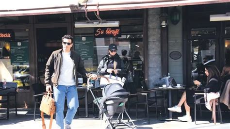 Mutluluk tablosu Takvim. 