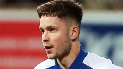 My dad is a Premier League cult hero.. now I'm following in his ...