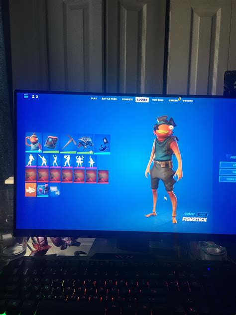 My pirate fishstick loadout. I feel the fishstick styles are under ...