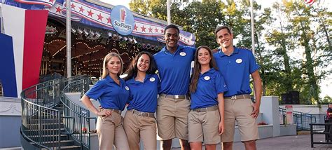 13 Mar 2017 ... For seasonal team members, previous amusement park experience is not necessary, because on-the-job training is available for all positions ...