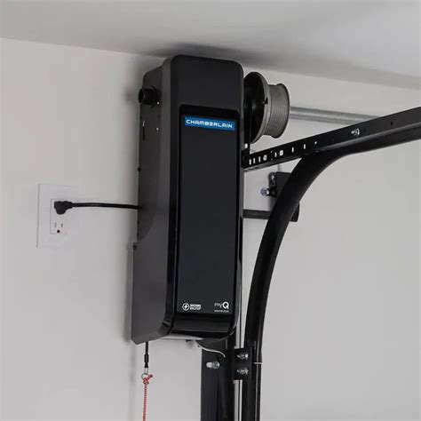 What battery does myQ garage door opener use? The myQ sensor uses a 3V lithium battery, commonly known as a CR2032 battery. You can find these batteries at most hardware stores or online retailers. It's a good idea to keep a spare battery on hand so you can quickly replace the battery when needed.. 