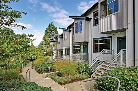 The My UW Housing portal provides students with everything they need to manage their housing applications and other related services.