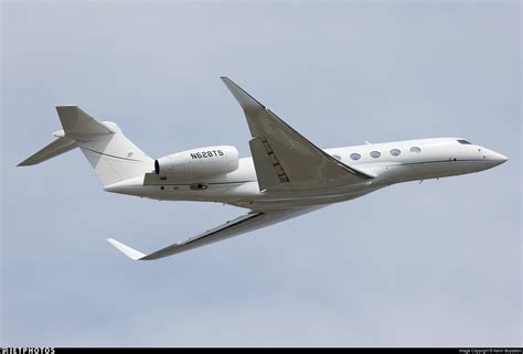 N628ts. Jan 8, 2023 · Sweeney, the college student who started tracking the plane in 2020, compiled the figures for the billionaire's Gulfstream G650ER, whose call sign is N628TS. The data does not show whether Musk ... 