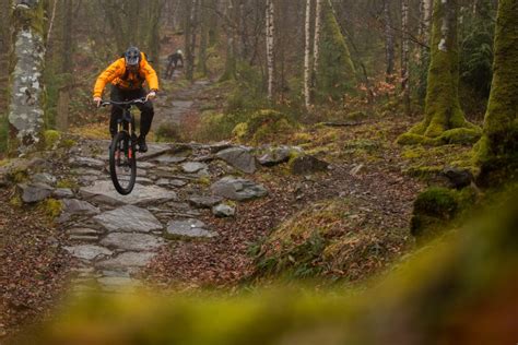 NAILING ROOTY DROP-OFF @ COED-Y-BRENIN MTBING