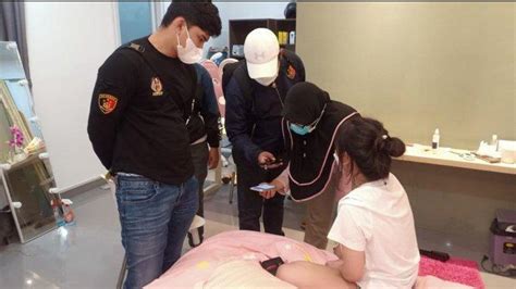 NAMA SELEBGRAM RR DENPASAR facial & Bokep Mandarin HD referensi bokep ojol akses video terupdate penikmat adegan romantis saat anak tidur dikomentari banyak terkikik image 1