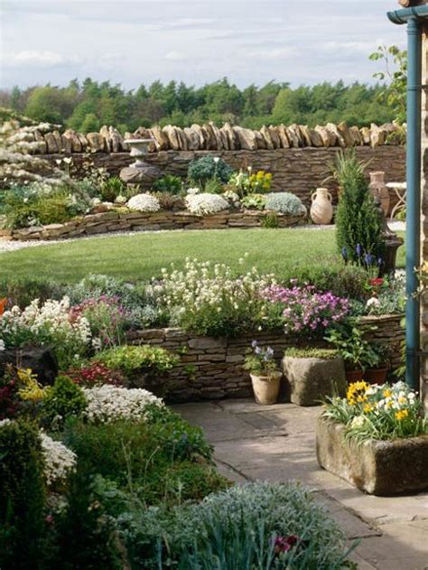 Natural Backyard Landscaping Ideas, Save Money Creating Wildlife ... - raincitystudios.com