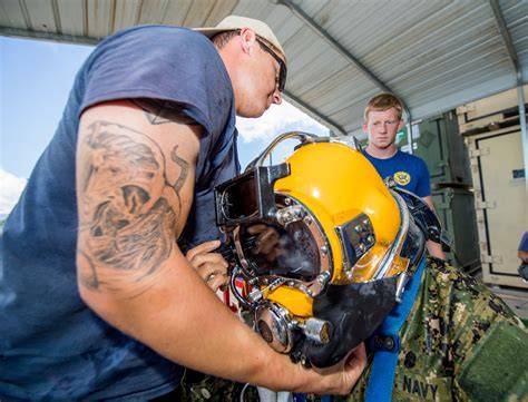 Navy Diver (ND): Career Details - Operation Military Kids - raincitystudios.com